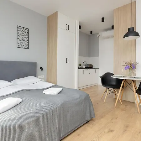 Wola Pet-friendly With Ac Slawinska By Renters 바르샤바