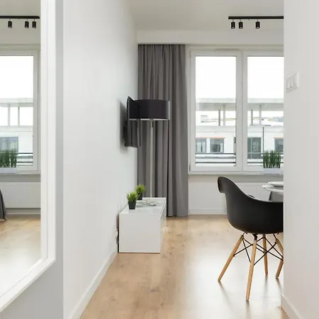 Wola Pet-friendly With Ac Slawinska By Renters