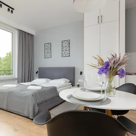 Wola Pet-friendly With Ac Slawinska By Renters Варшава