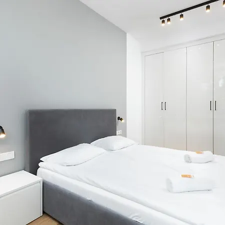 Wola Pet-friendly With Ac Slawinska By Renters * ורשה