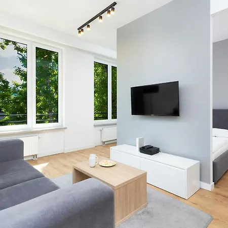 Wola Pet-friendly With Ac Slawinska By Renters Варшава