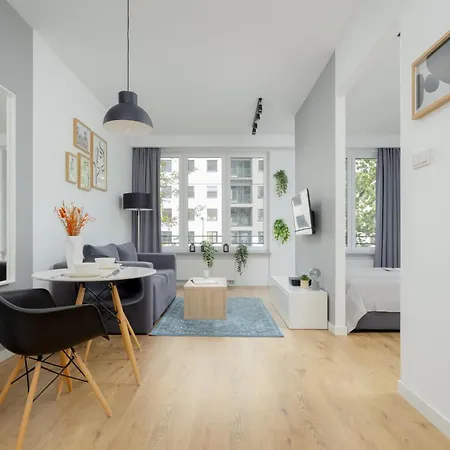 Wola Pet-friendly With Ac Slawinska By Renters