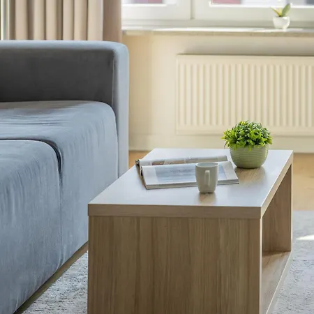 Wola Pet-friendly With Ac Slawinska By Renters 아파트 *