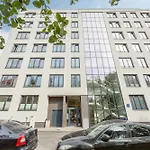 Apartamento Wola Pet-friendly With Ac Slawinska By Renters Varsovia