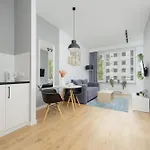 Wola Pet-friendly With Ac Slawinska By Renters Varsovia