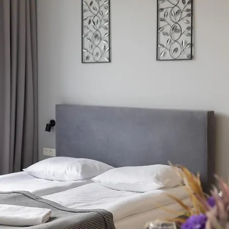 Wola Pet-friendly With Ac Slawinska By Renters Διαμέρισμα *