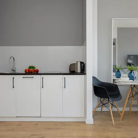 Wola Pet-friendly With Ac Slawinska By Renters Διαμέρισμα